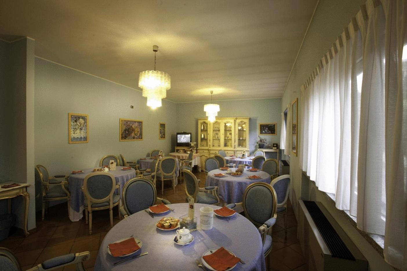 Hotel Nastro Azzurro Monguzzo Exterior photo