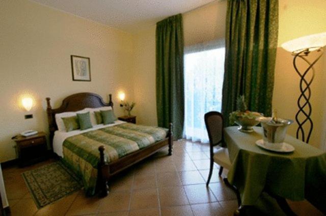 Hotel Nastro Azzurro Monguzzo Exterior photo